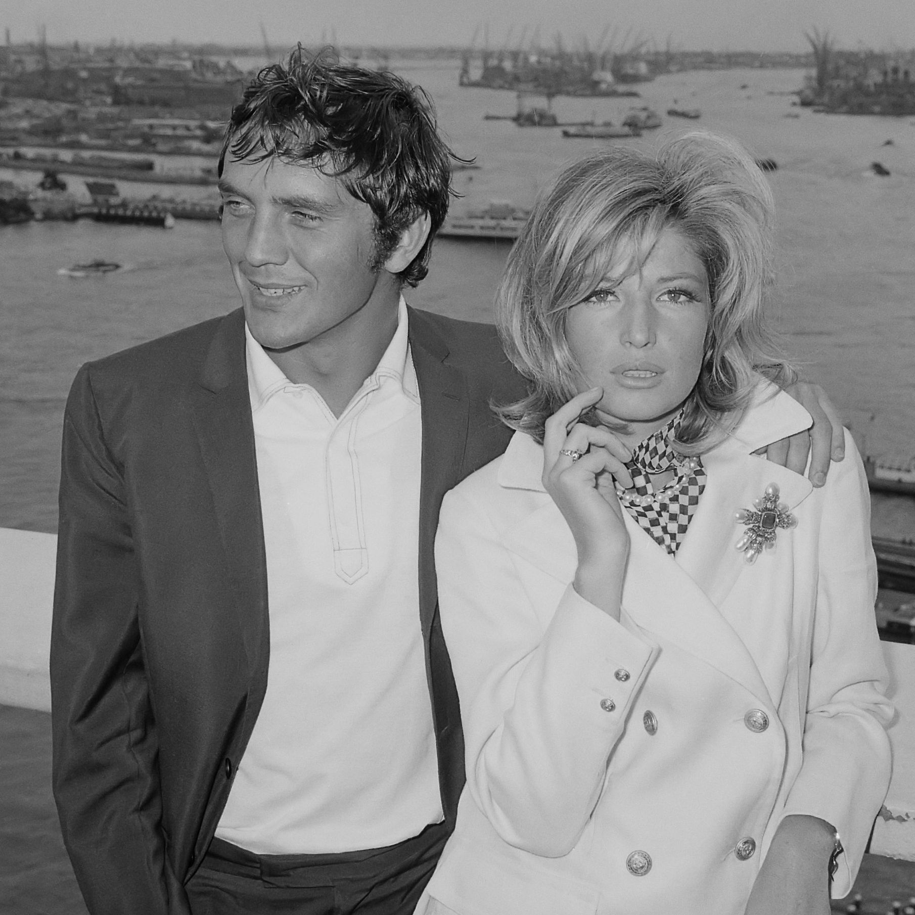 Terence Stamp und Monica Vitti in Modesty Blaise (1965).jpg