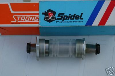 TITANIUM AXLE 118 MNS,   35X1 FRENCH THREAD.jpg