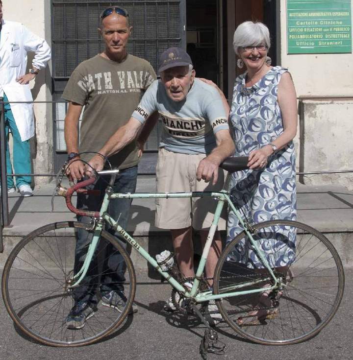 Valeriano-Falsini-with-his-Bianchi.jpg