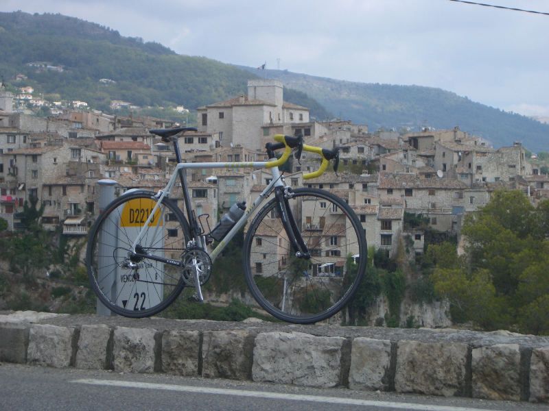 Vitus 800 x 600 tourettes.jpg.jpeg