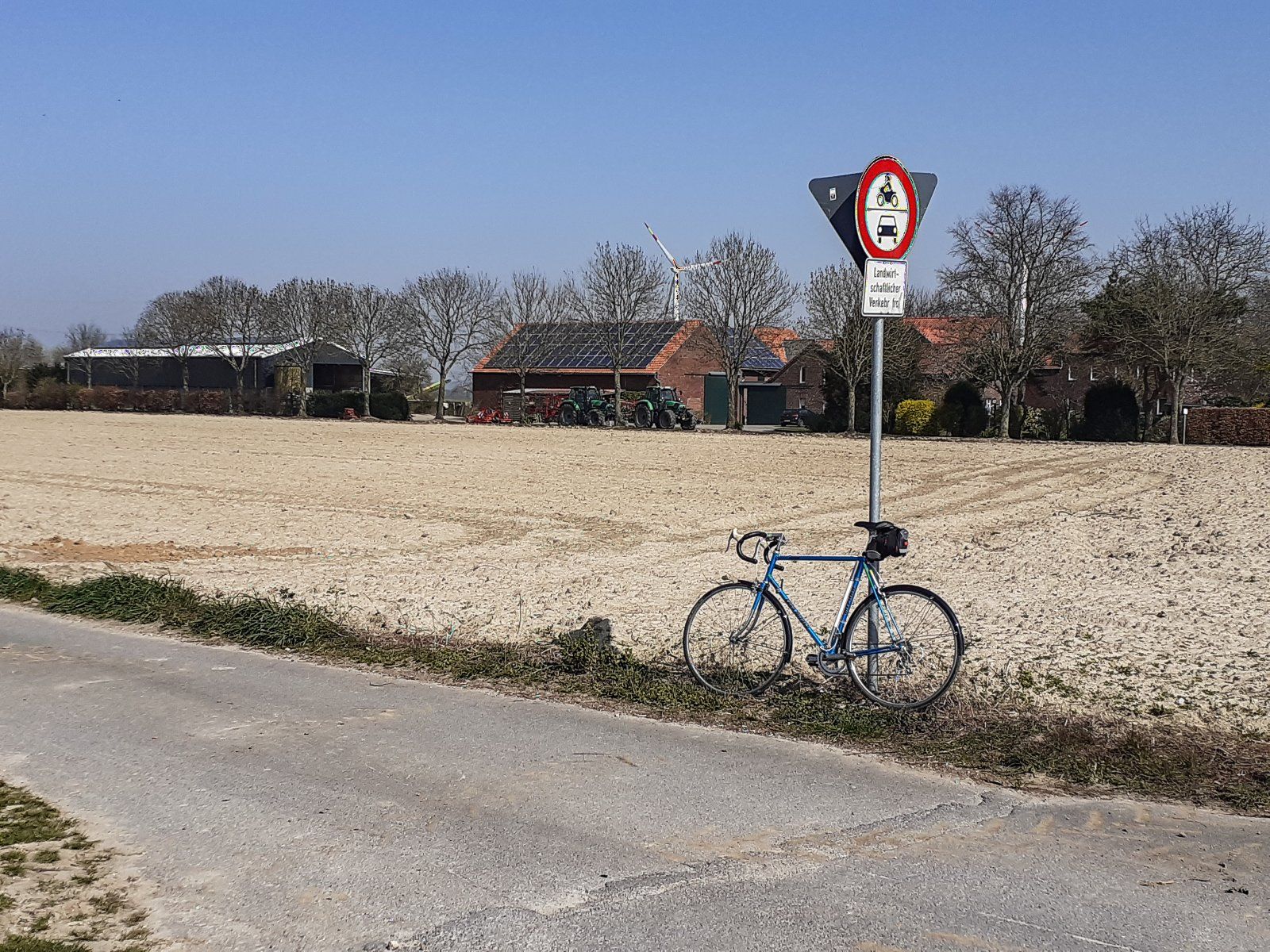 Vorbereitung zur Zuckerrübenaussaat 2020.jpg