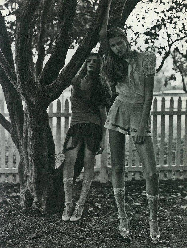 W Magazine Dec 2003 - Liliane Ferrarezi & Hana Soukupova by Michael Thompson.jpg