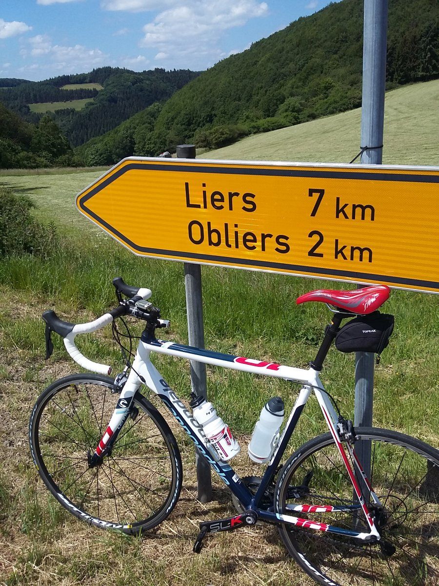 Wegweiser nach Liers.jpg