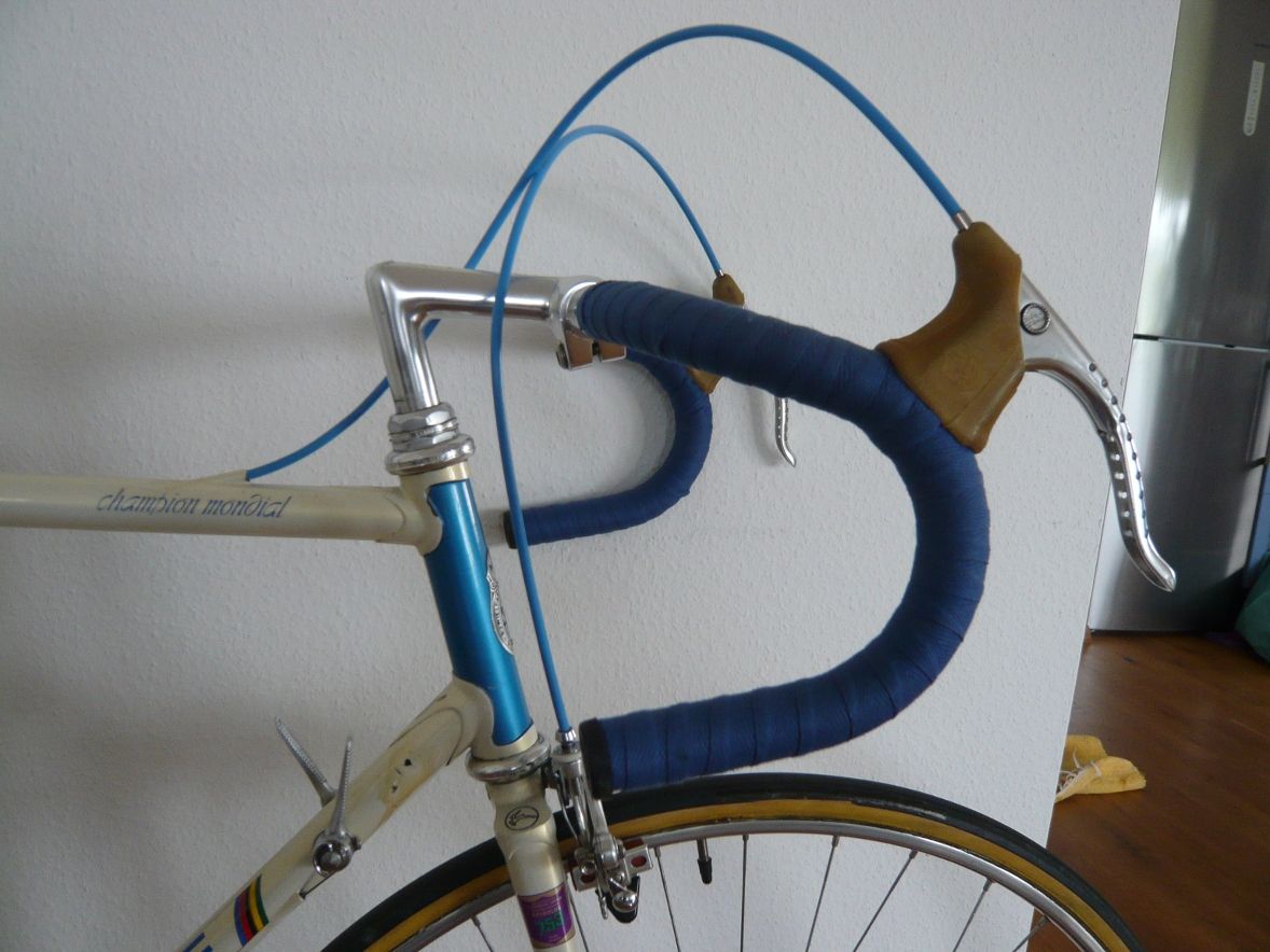 Zuganschlag in der Führung.JPG