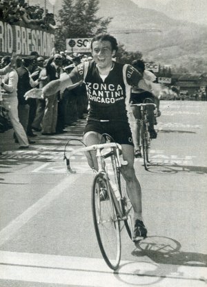 1978 - Odolo (Brescia) - Campionato Italiano - Lo sprint, Pierino Gavazzi precede Francesco Mo...jpg