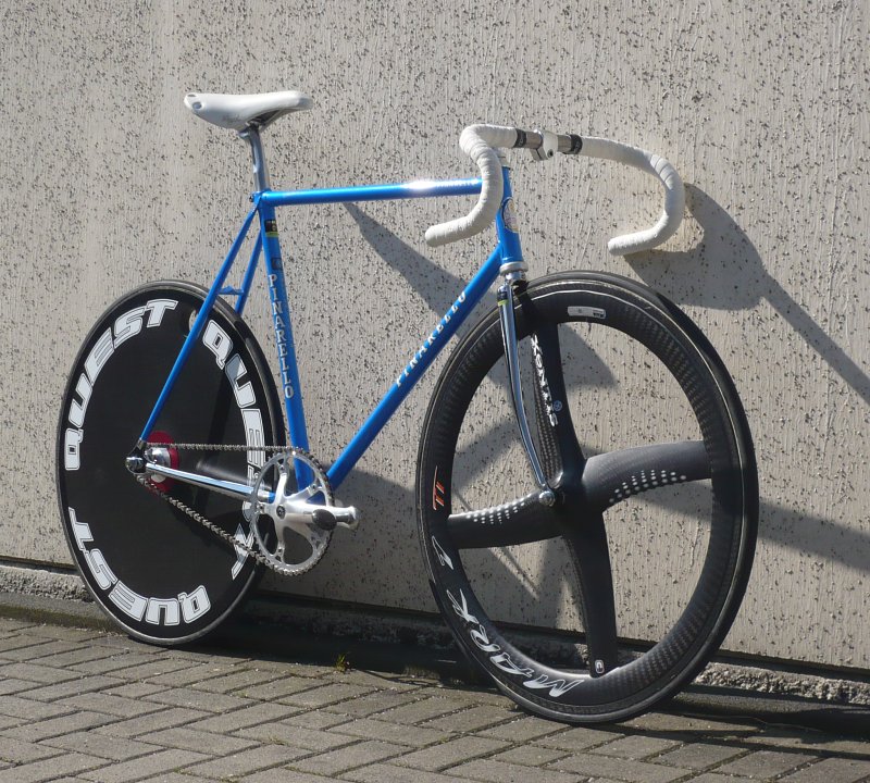 pinarello_pista_1.jpg