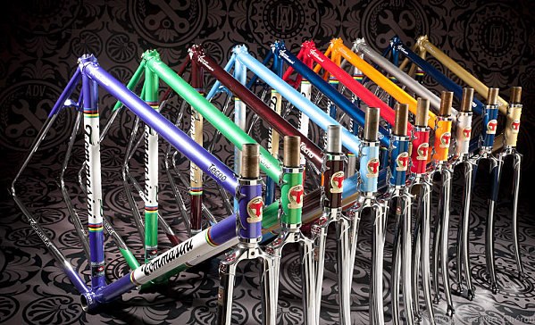 Tommasini-Tecno-Design-42-verschiedene-Farben.jpg