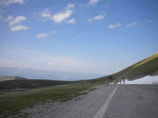 tb001.jpg