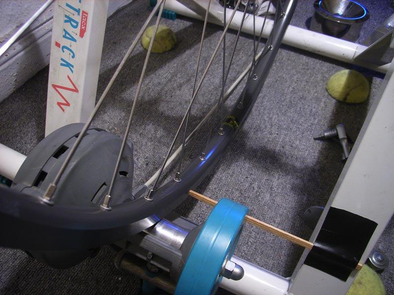 tacx-zentrierstaender.jpg
