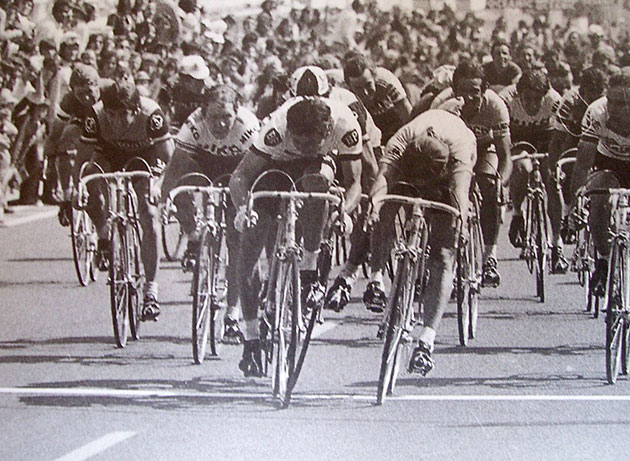 1975-van-linden-rik-escalssan-tour-04.jpg