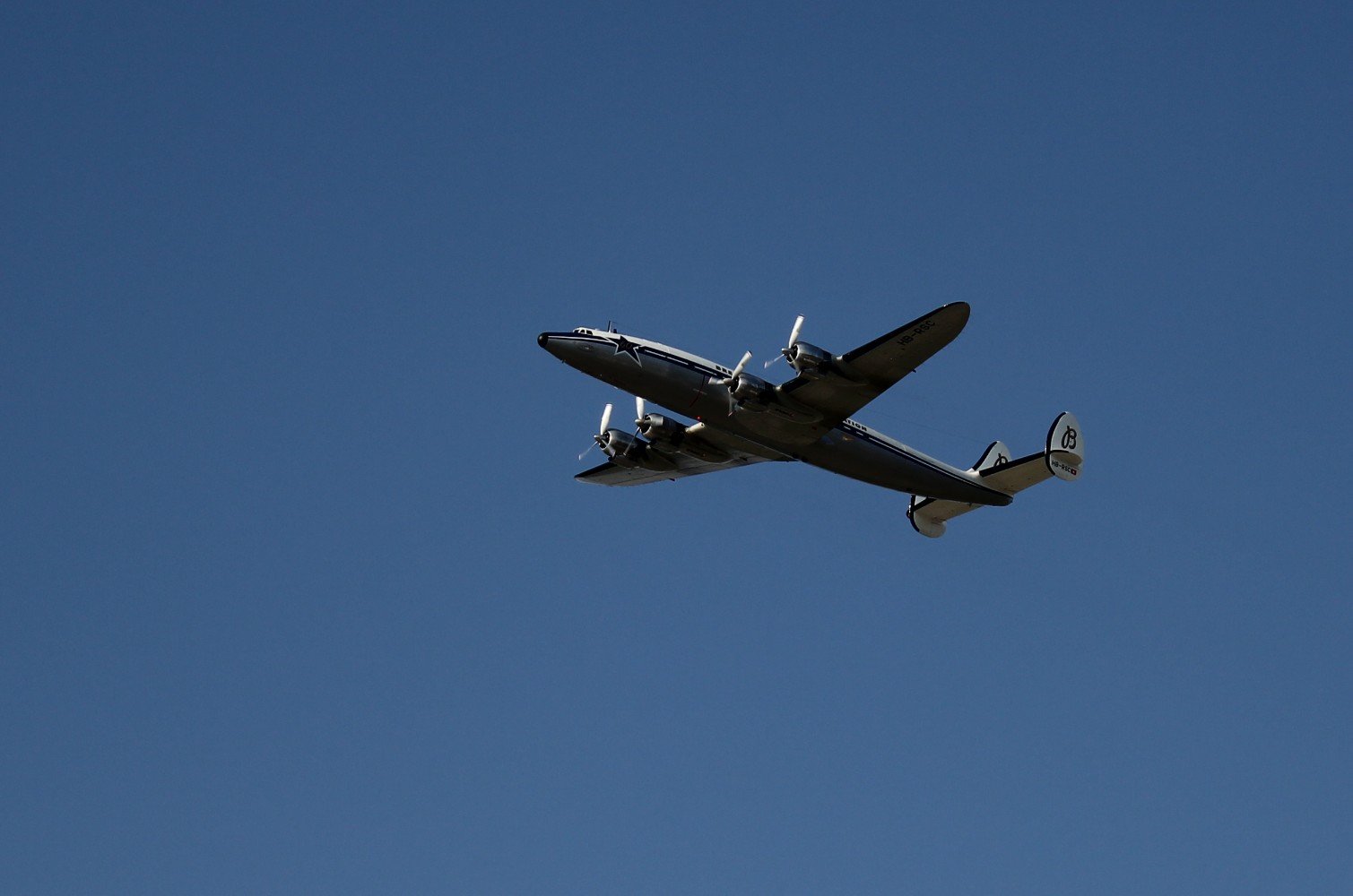 393583-pykvtykg3l0x-superconstellation_06-original.jpg