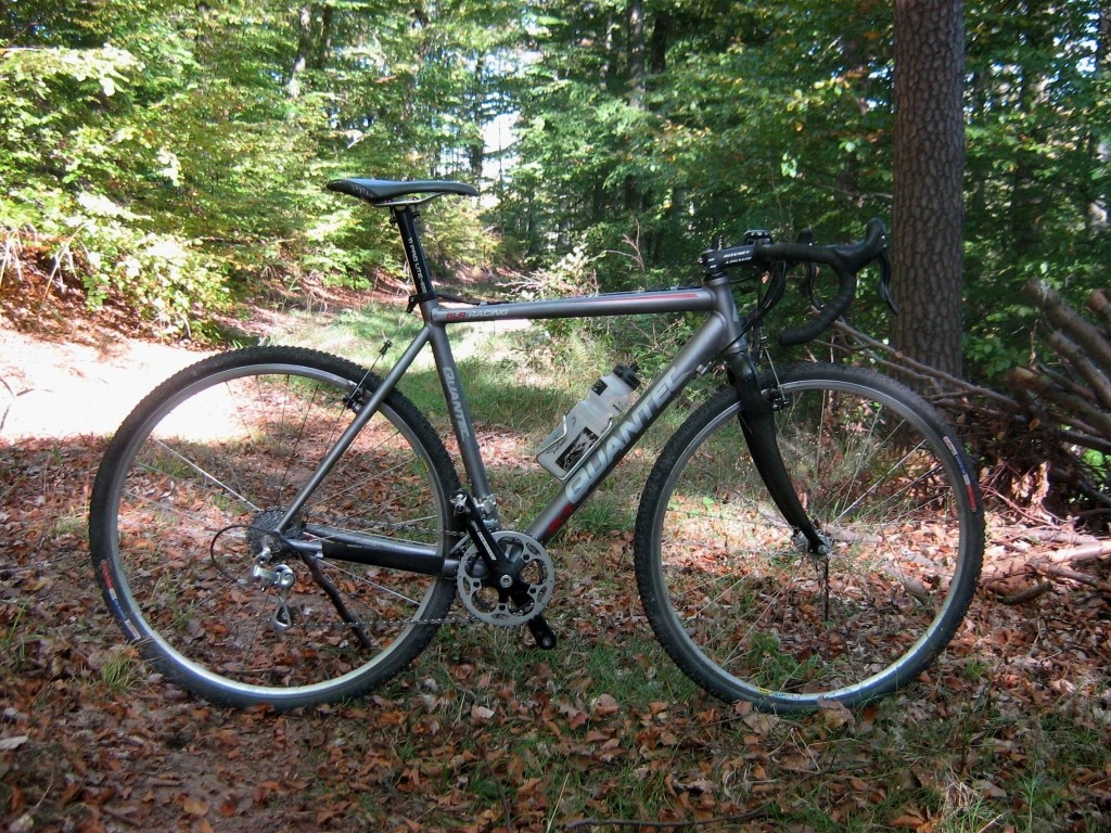 Quantec_SLR_CC_Racing_im_Wald_01.jpg