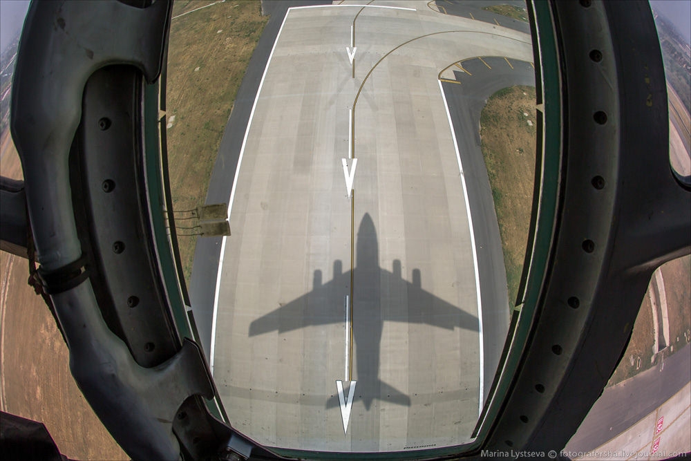 il76flight003-12_full.jpg