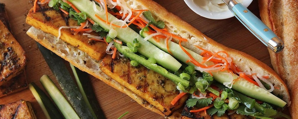 grilled-tofu-banh-mi-recipe-vegan_serious-eats_1036-1036x414.jpg