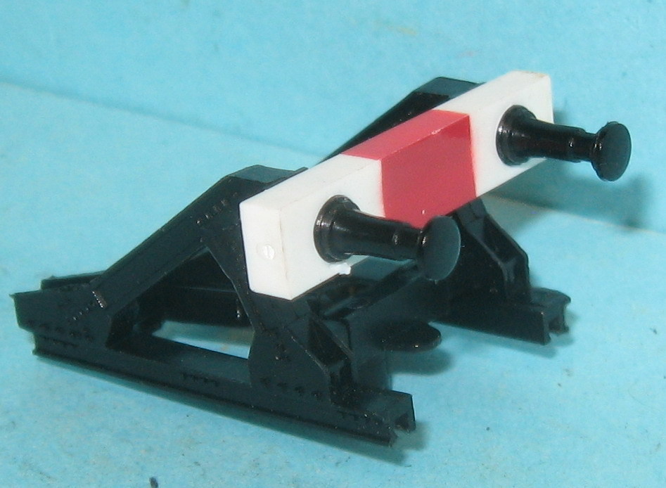 Maerklin_7391_Prellbock_zum_Aufsetzen_auf_das_Endgleis.jpg