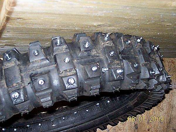 fahrzeuge_motorrad_spikes_23.jpg