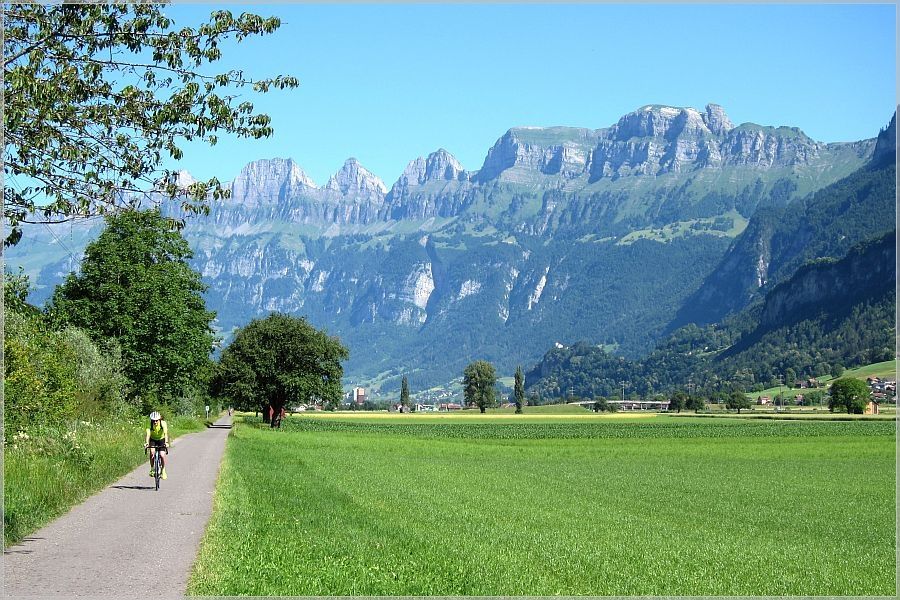 12-seeztal-churfirsten-radweg-rennrad.jpg