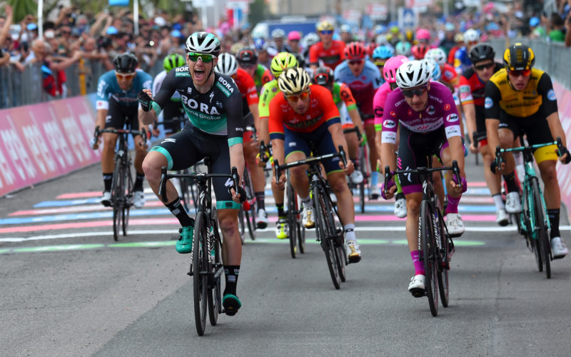 Giro d’Italia 2018 – Etappe 7: Sam Bennett übersprintet Viviani