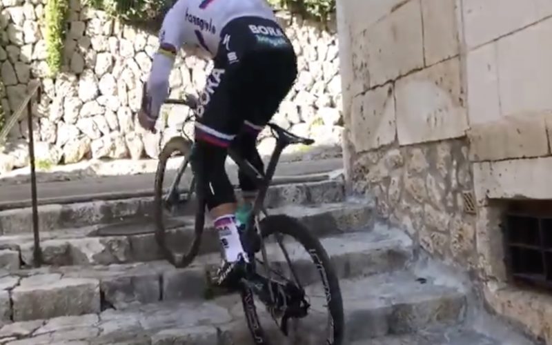 Im Training: Peter Sagan nimmt die Treppe statt Straße