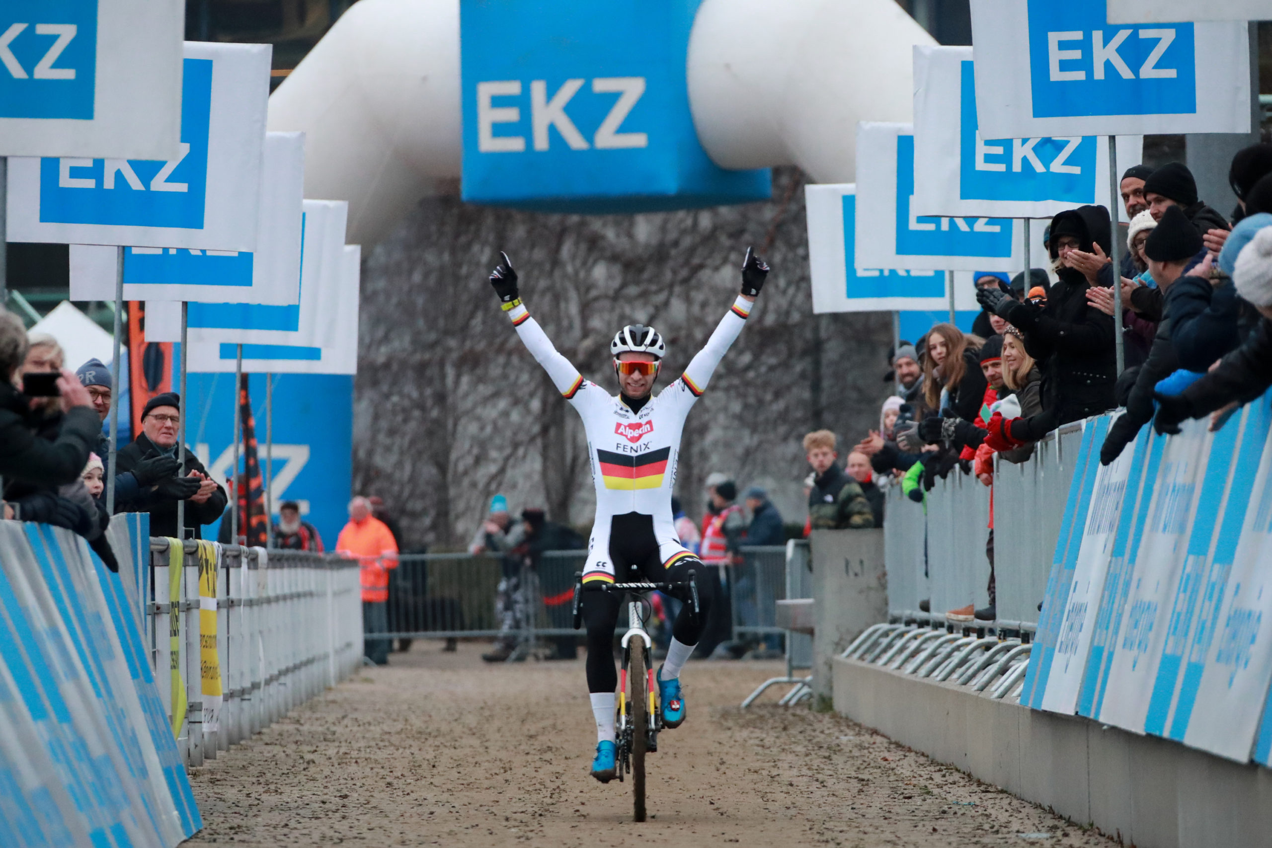 Muddy Monday: Meisen in Meilen und MvdP’s Klassikerpläne