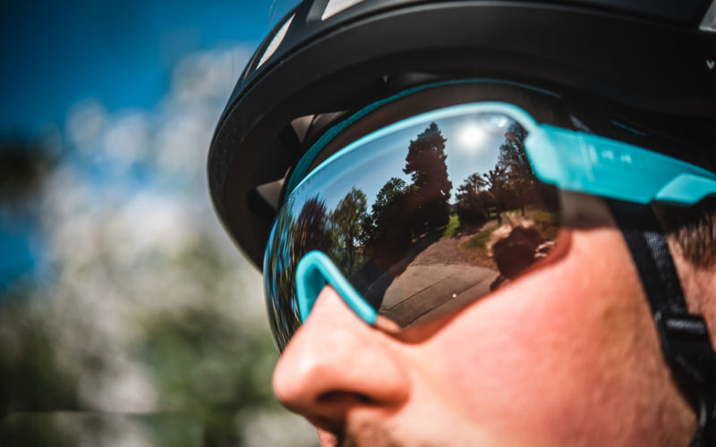 BikeStage 2020 – POC: Durchdachte Brillen, Bib Shorts und mehr