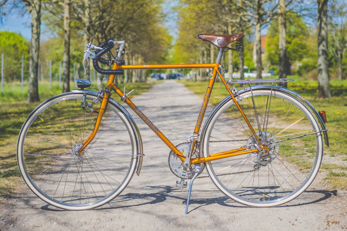 Renner der Woche: Raleigh Rialto Halbrenner tourt durch Berlin