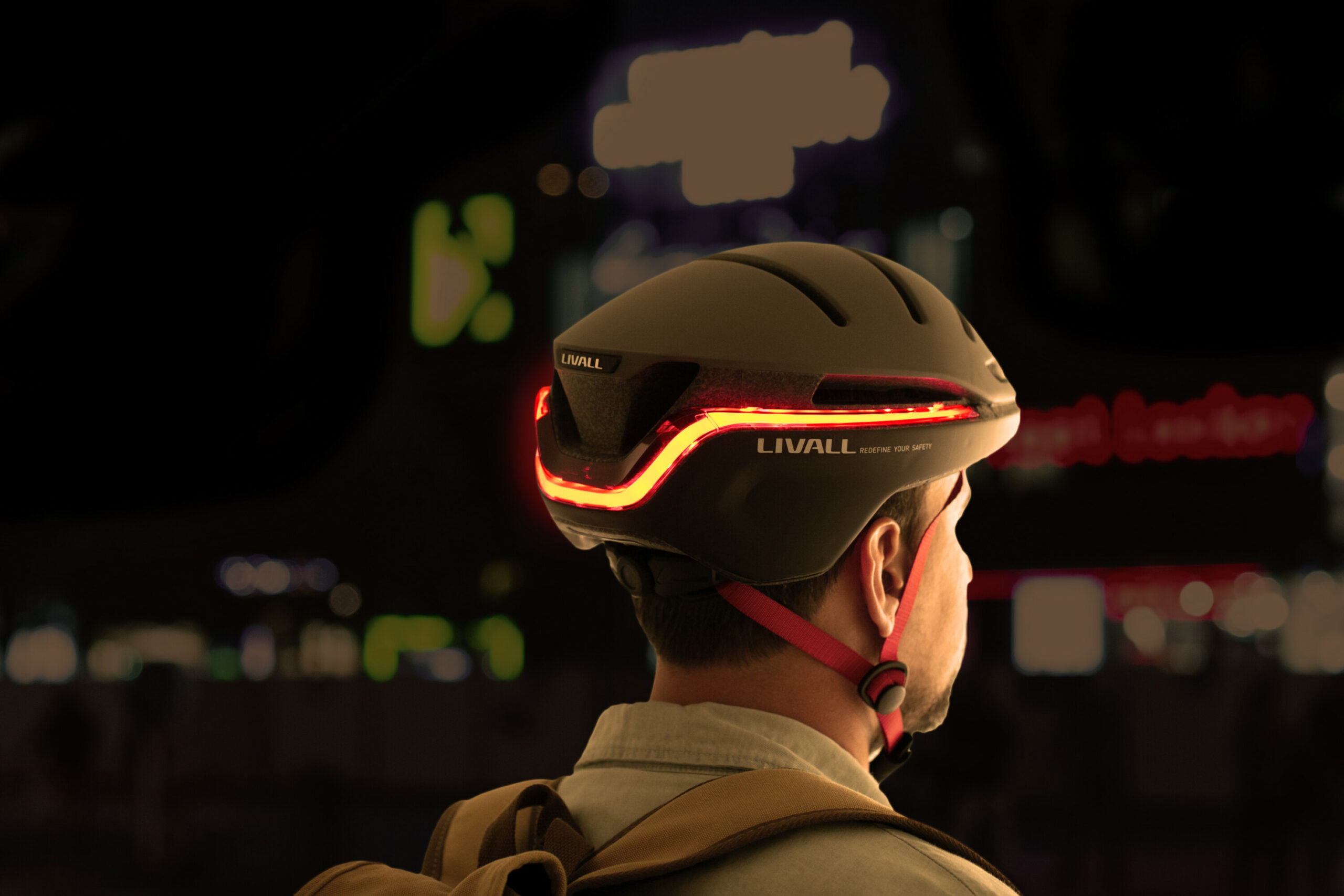 Livall Smarthelm EVO21: Smarter Kopfschutz mit Bremslicht und Frontbeleuchtung