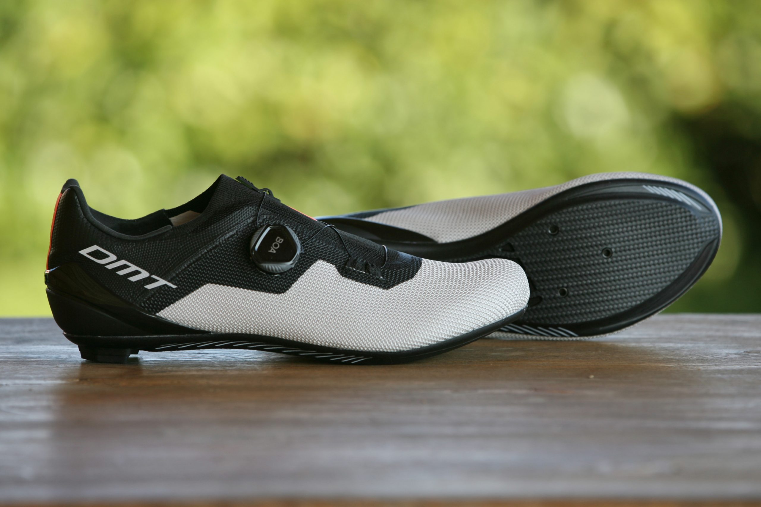 Scarpe da bici da strada DMT KR4 in fase di test: introduzione alla tecnologia delle scarpe a maglia