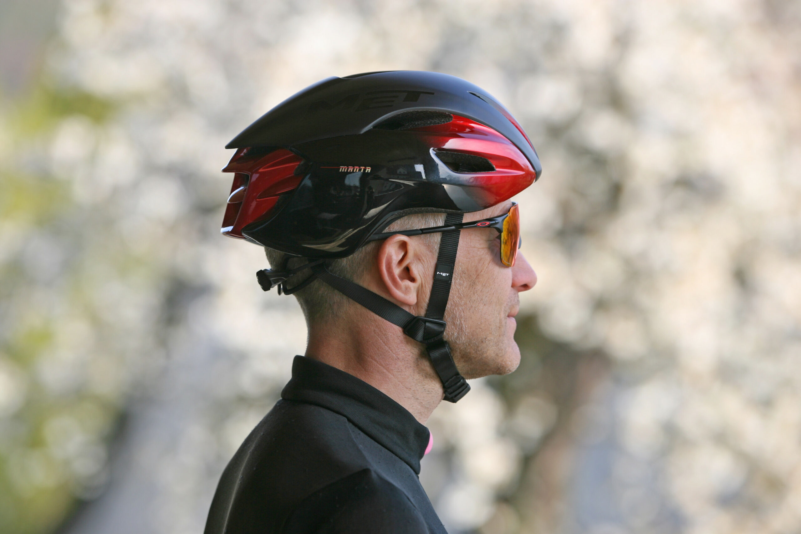 MET Manta MIPS Rennrad Fahrrad Helm Triathlon Belüftet Leicht Komfort Inmould 