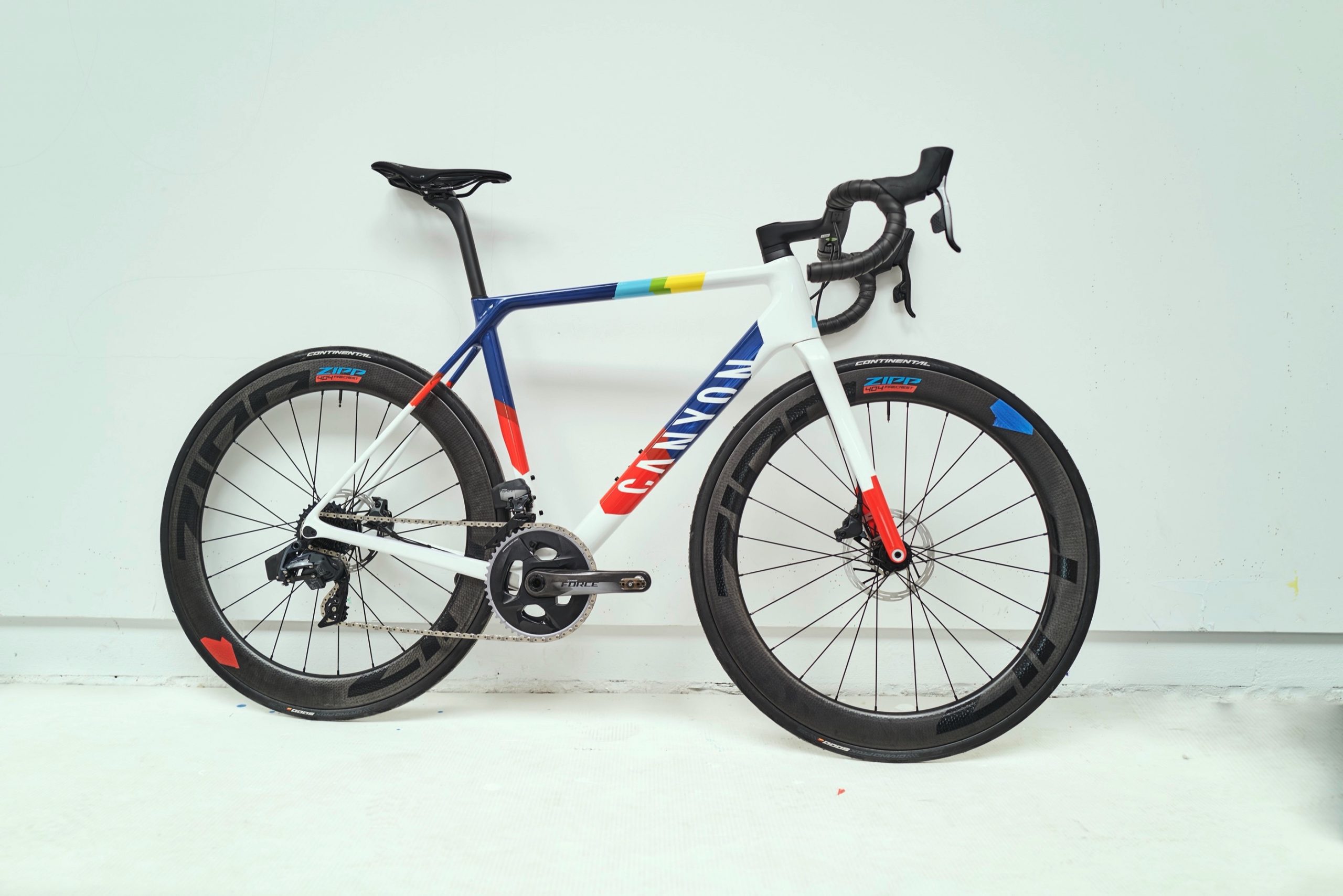 Canyon Ultimate Artist-Edition III: Handbemalte Unikate von Torben Gieler