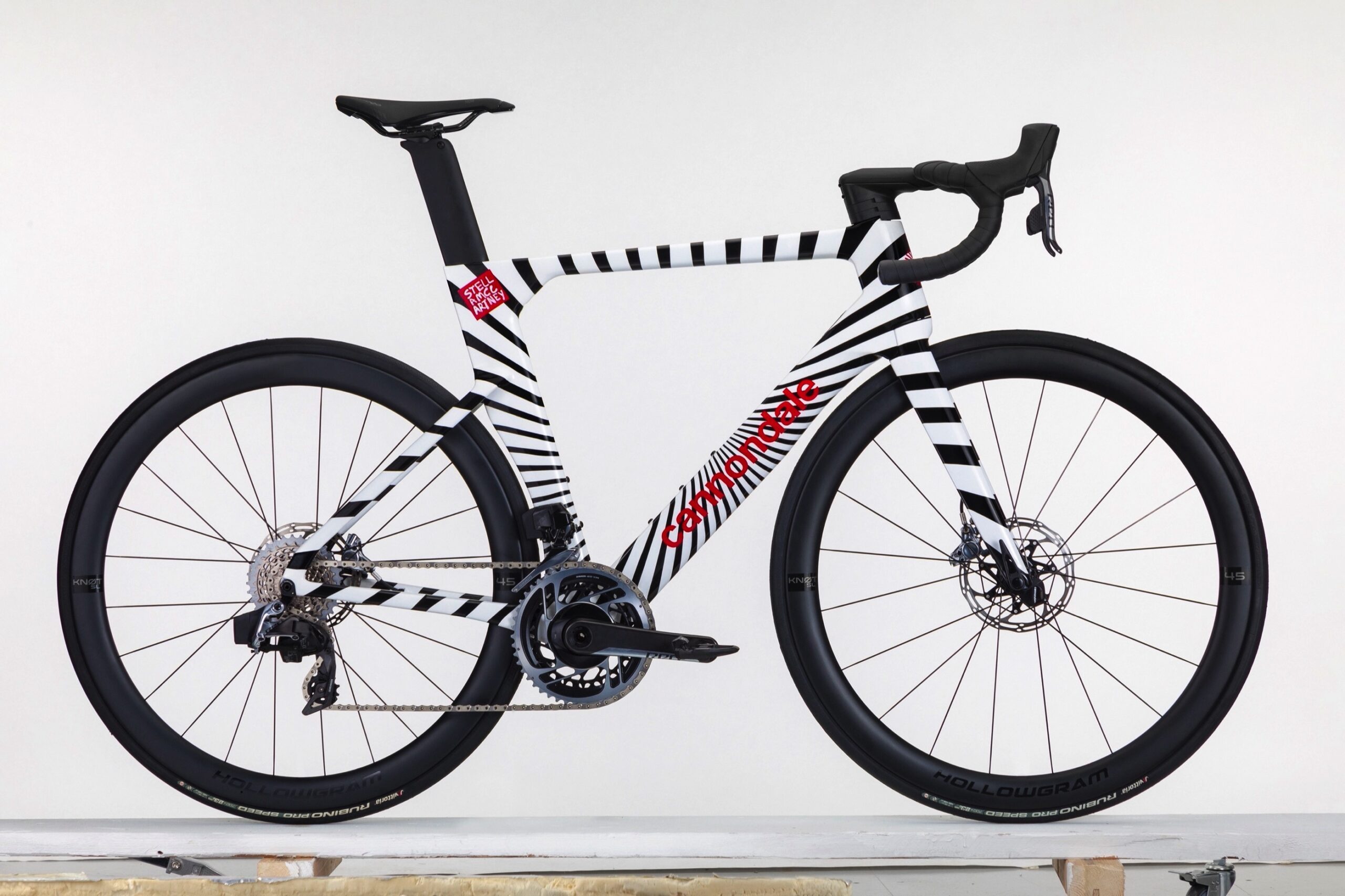 Cannondale x Stella McCartney: Künstlerdesigns an SystemSix und SuperSix