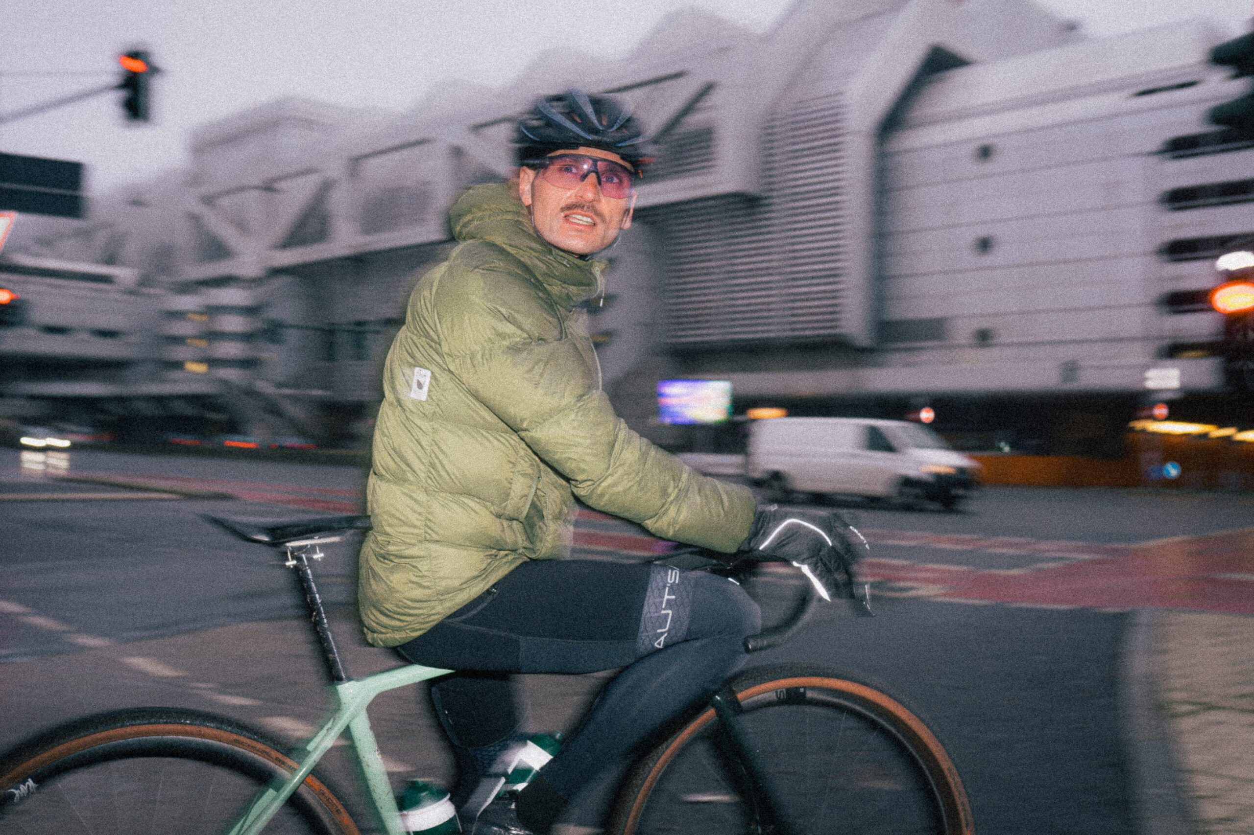 Gravel Bike-Rennen auf Sieg: Paul Voß fährt jetzt für Orbea