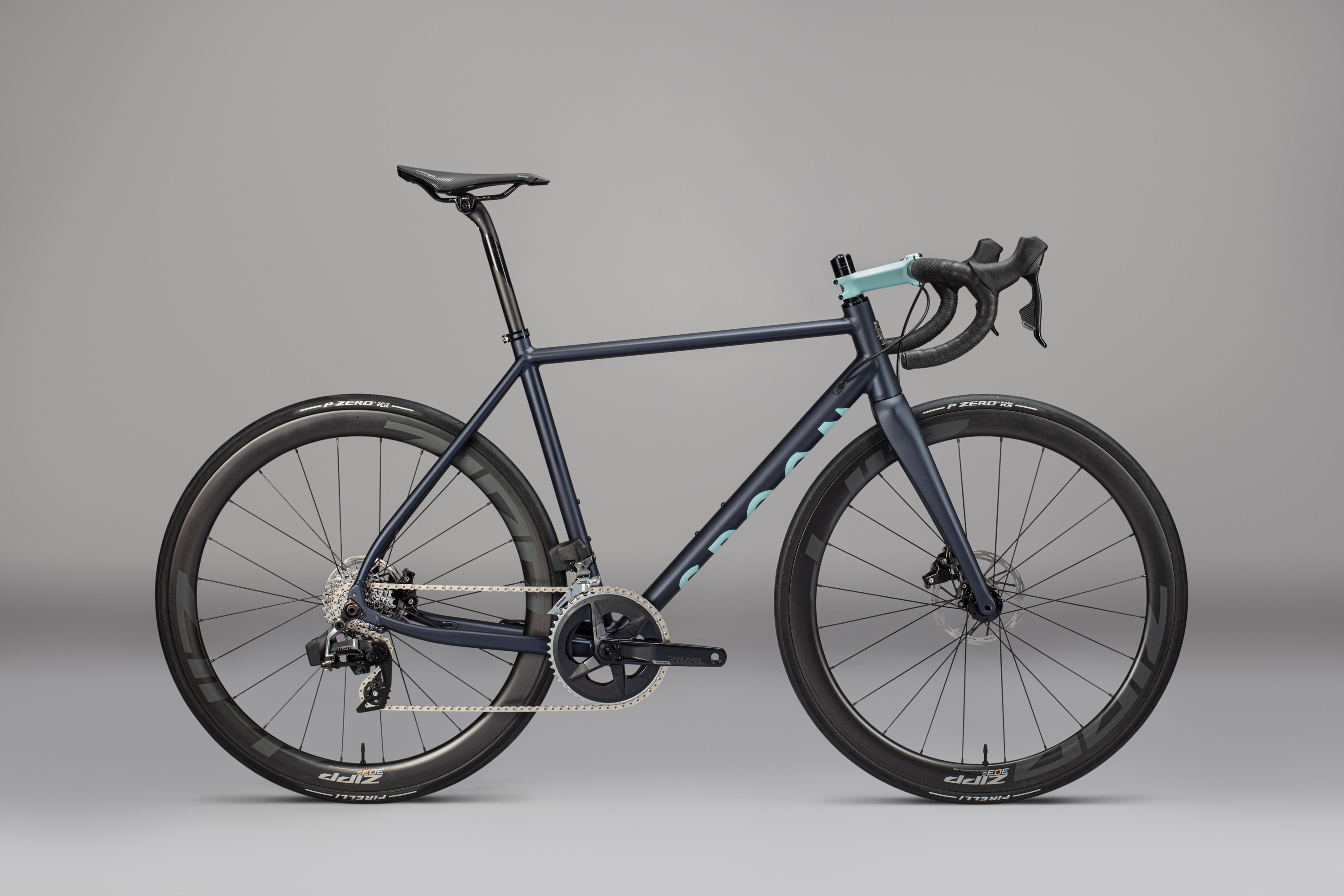 Spoon Sestriere Rennrad aus UK: Competition-Rennrad aus Alu auf Maß