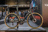 Decathlon zeigt Aero-Rennrad RCR und TT: Neue Competition-Bikes von Van Rysel