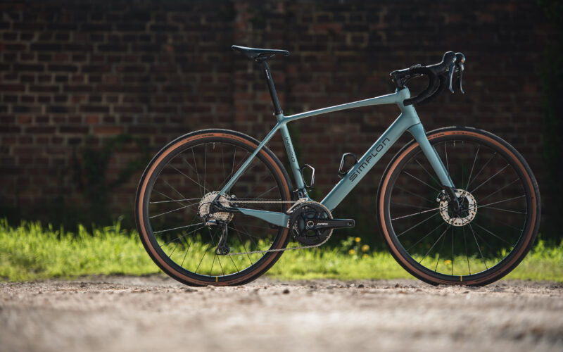 Simplon Inissio PMax im E-Gravel Bike Test 2023: Mit Leichtigkeit überzeugend?