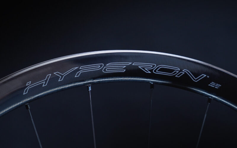 Neue Campagnolo Hyperon Laufräder: 100 Gramm schwerer – 1.000 € günstiger