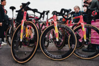 Paris Roubaix Profi-Rennräder 2024: 24 x High-Tech gegen Kopfsteinpflaster