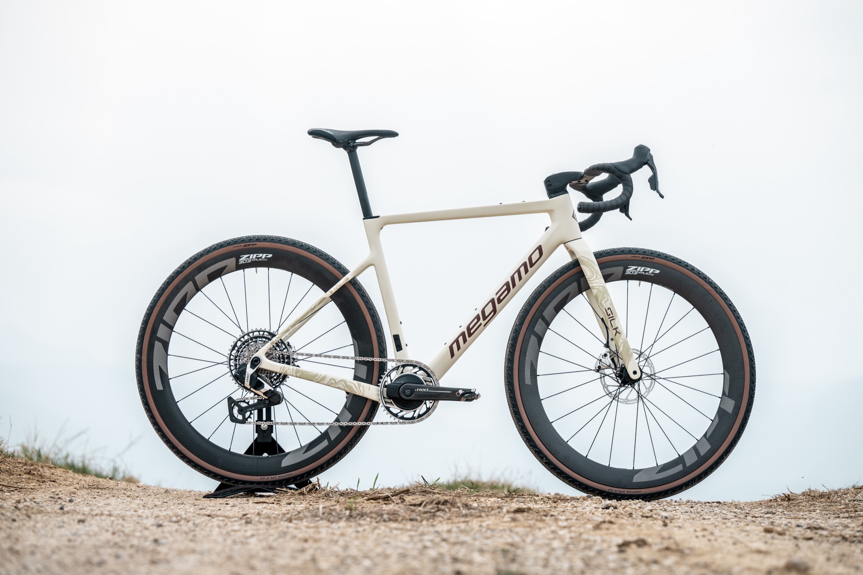 Neues Megamo Silk 2025: Race Gravel Bike in großer Auswahl