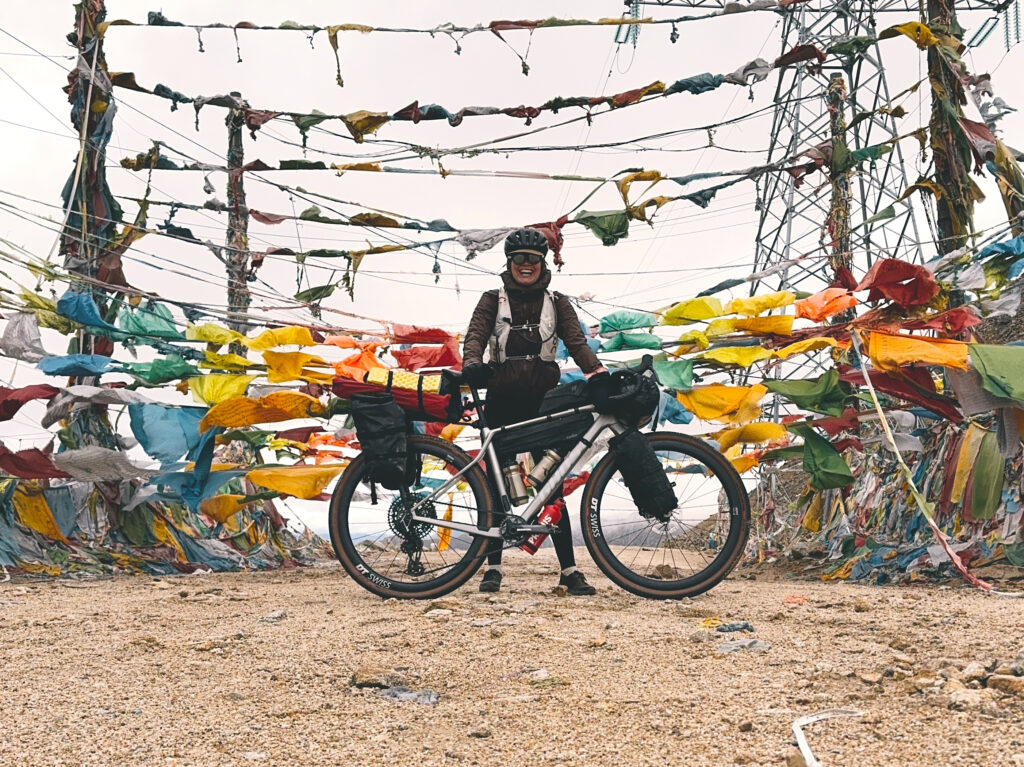 Bikepacking-in-Tibet-Interview-Jule-B-tel-Am-dritten-Tag-ohne-Essen-auf-5-050-m-