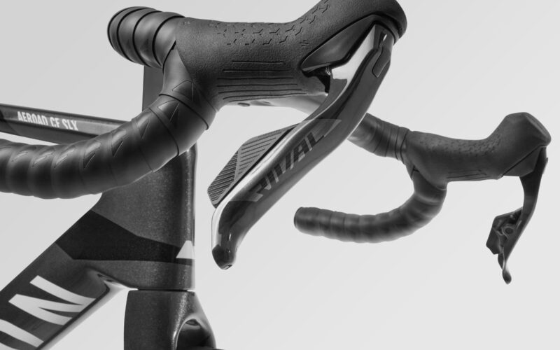 Neue Canyon Aeroad CF SLX Speed Modelle: Aero-Drops ab Werk und 14 Watt effizienter