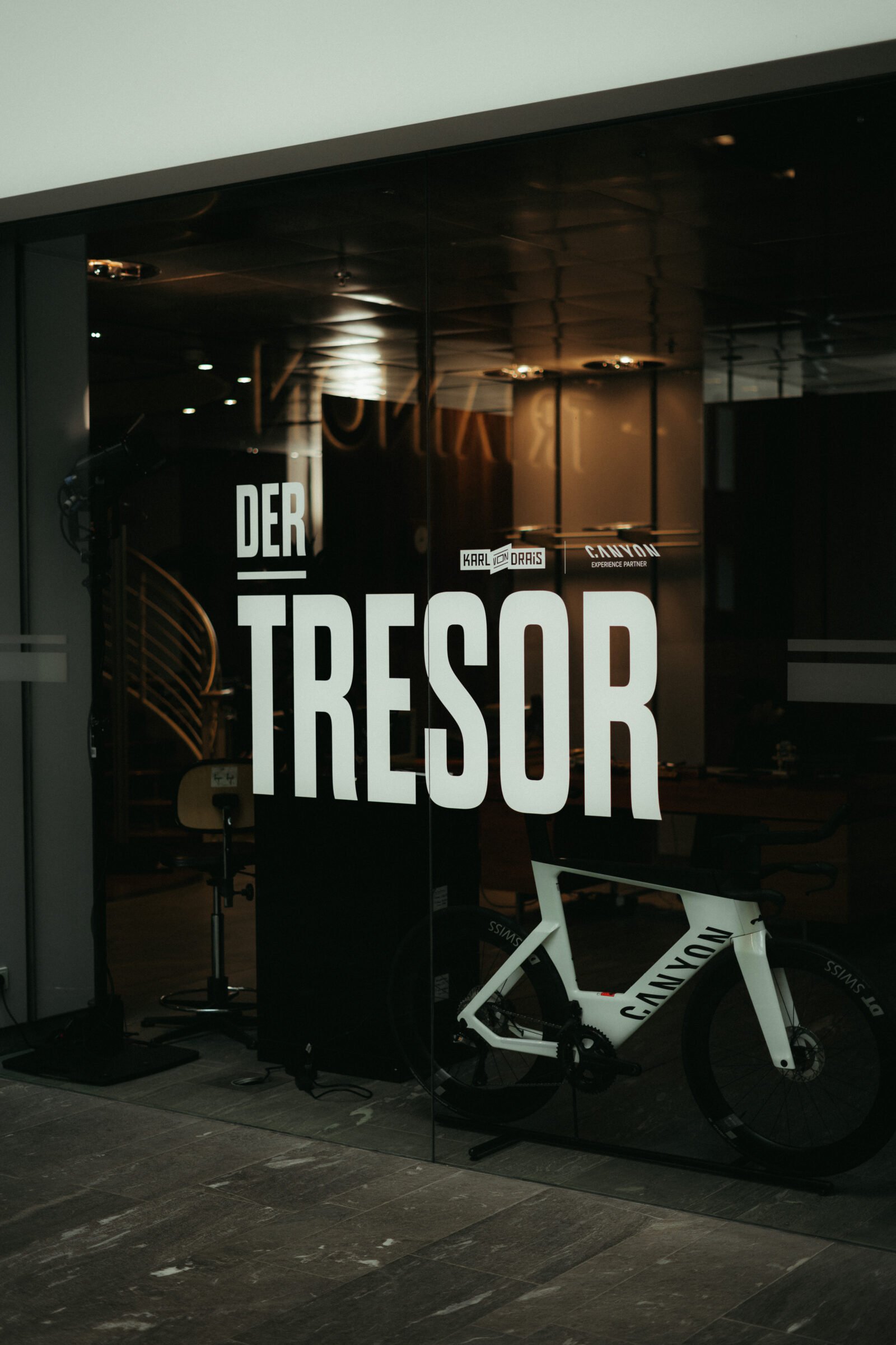Canyon-er-ffnet-Store-in-Frankfurt-Pop-up-Store-mit-KarlvonDrais