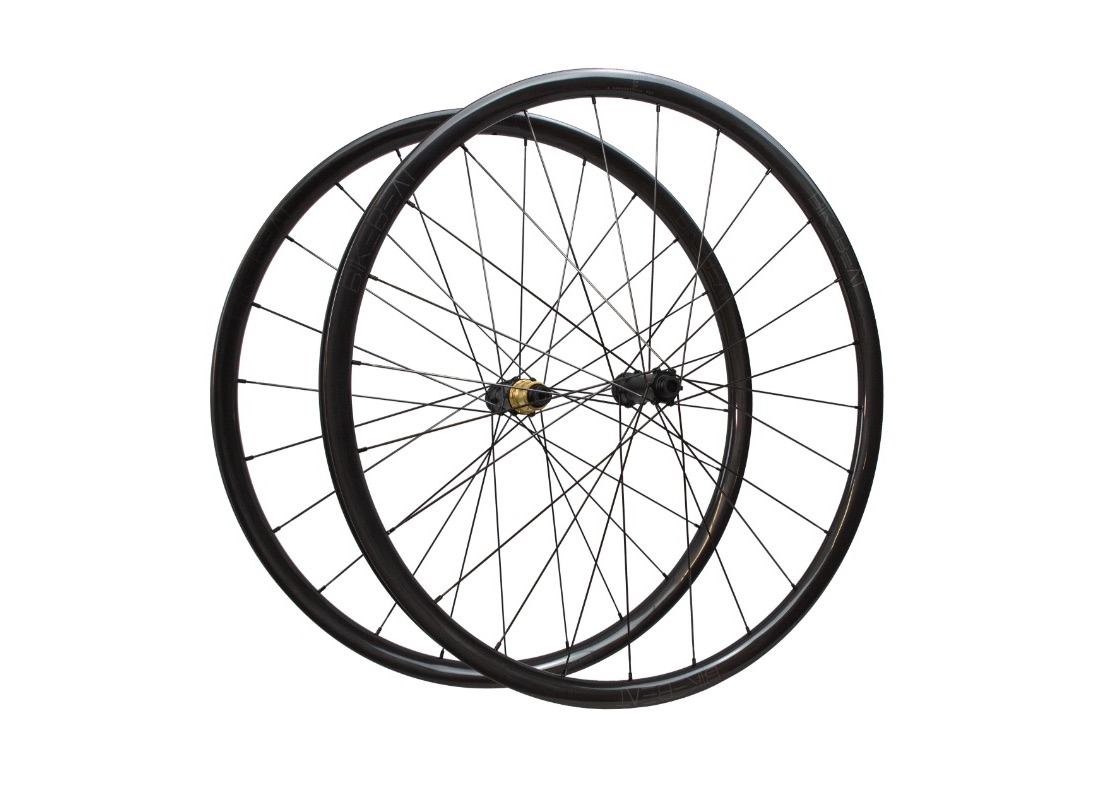 Neuer-BikeBeat-Ma-stab-SL-Disc-Hitoshi-Edition-930-Gramm-Laufradsatz-mit-Stahlspeichen