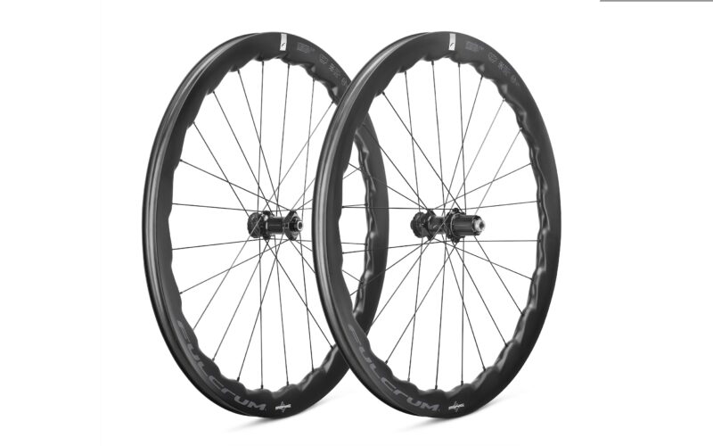 Neuer Fulcrum Soniq 42: Allround-Laufradsatz mit 2-Wave-Profil