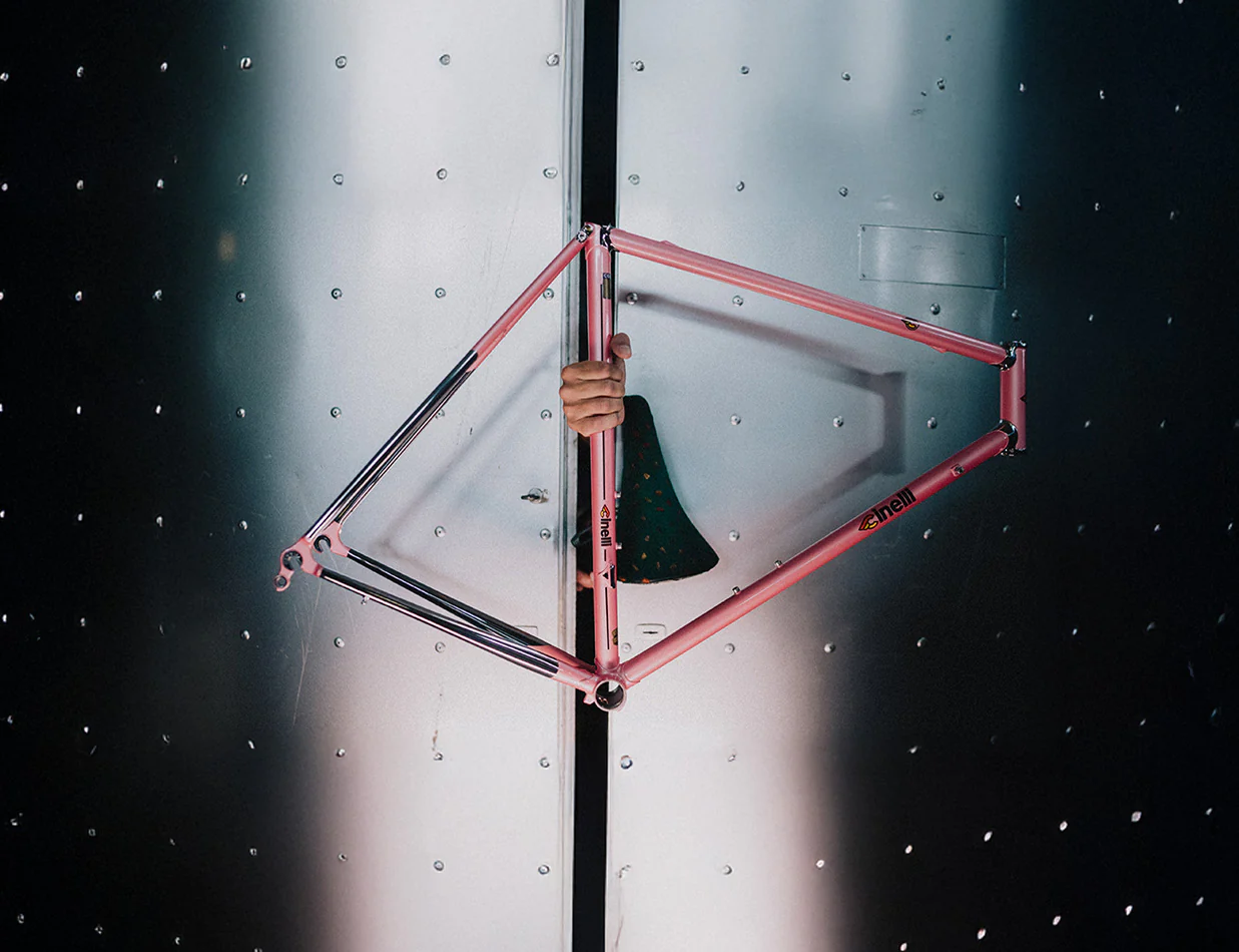 Cinelli-Supercorsa-Pink-Limited-Edition-12-nummerierte-Stahl-Framesets