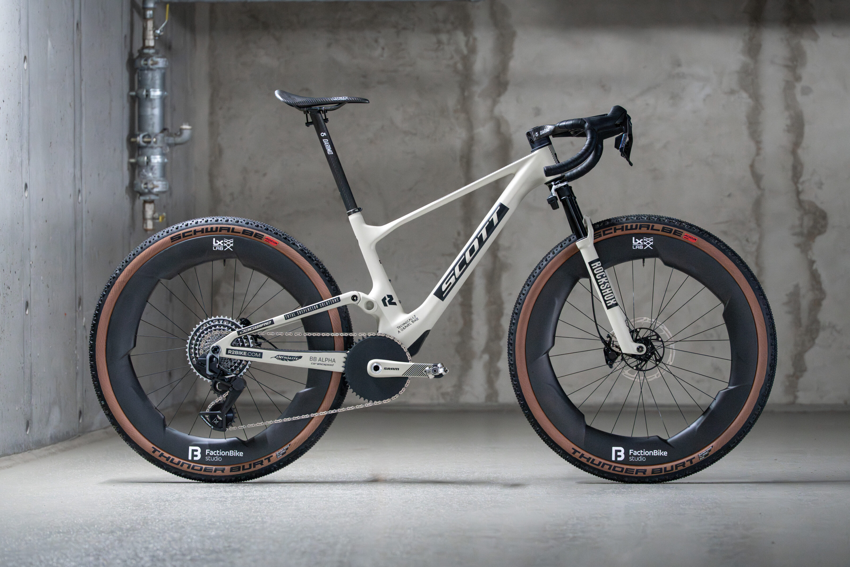 Dangerholm Scott Spark RC Gravel: Dropbar trifft auf Federweg